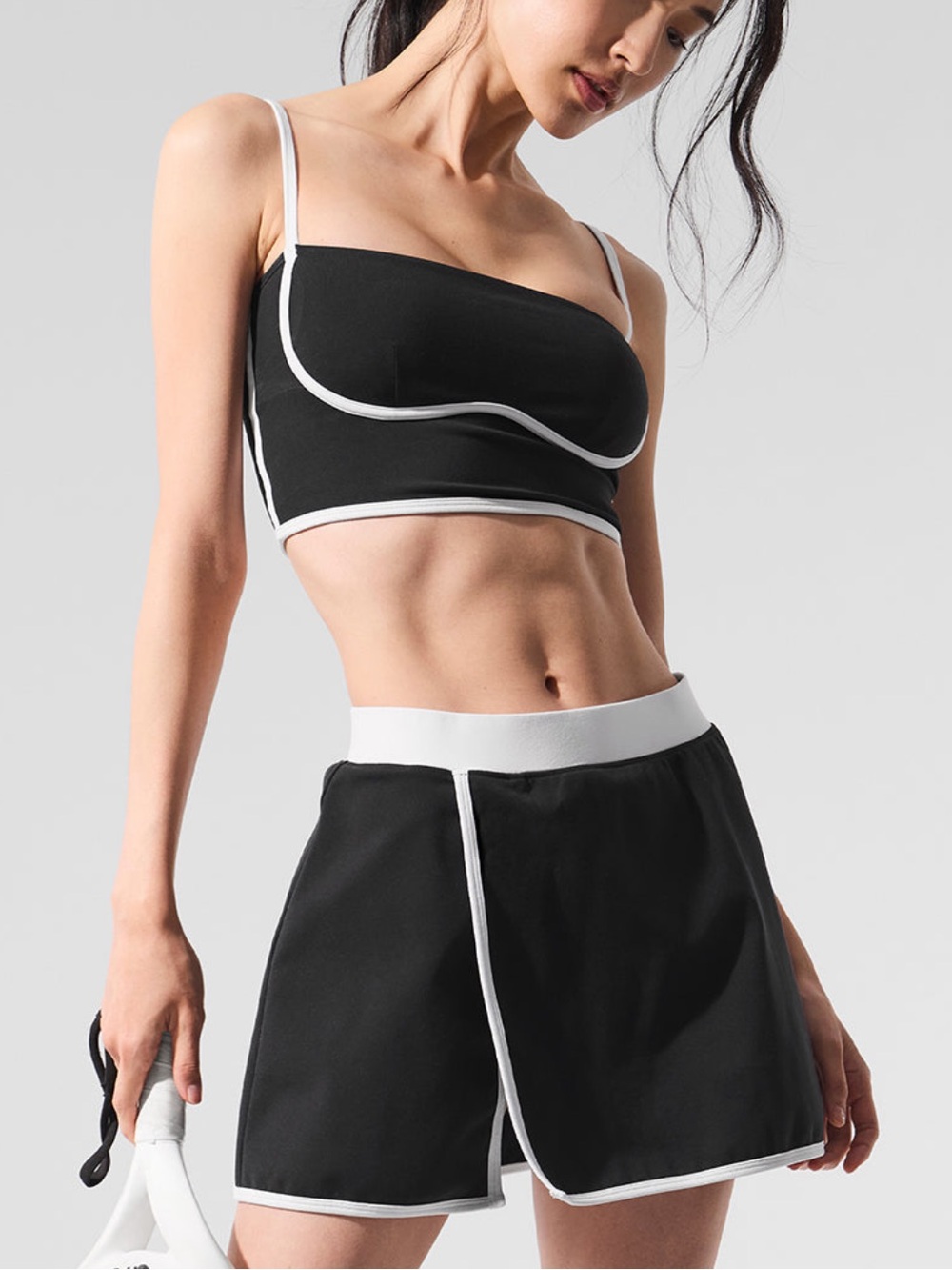 Alo Yoga Airbrush Streamlined Skirt and Bra Tank Set in Black/White